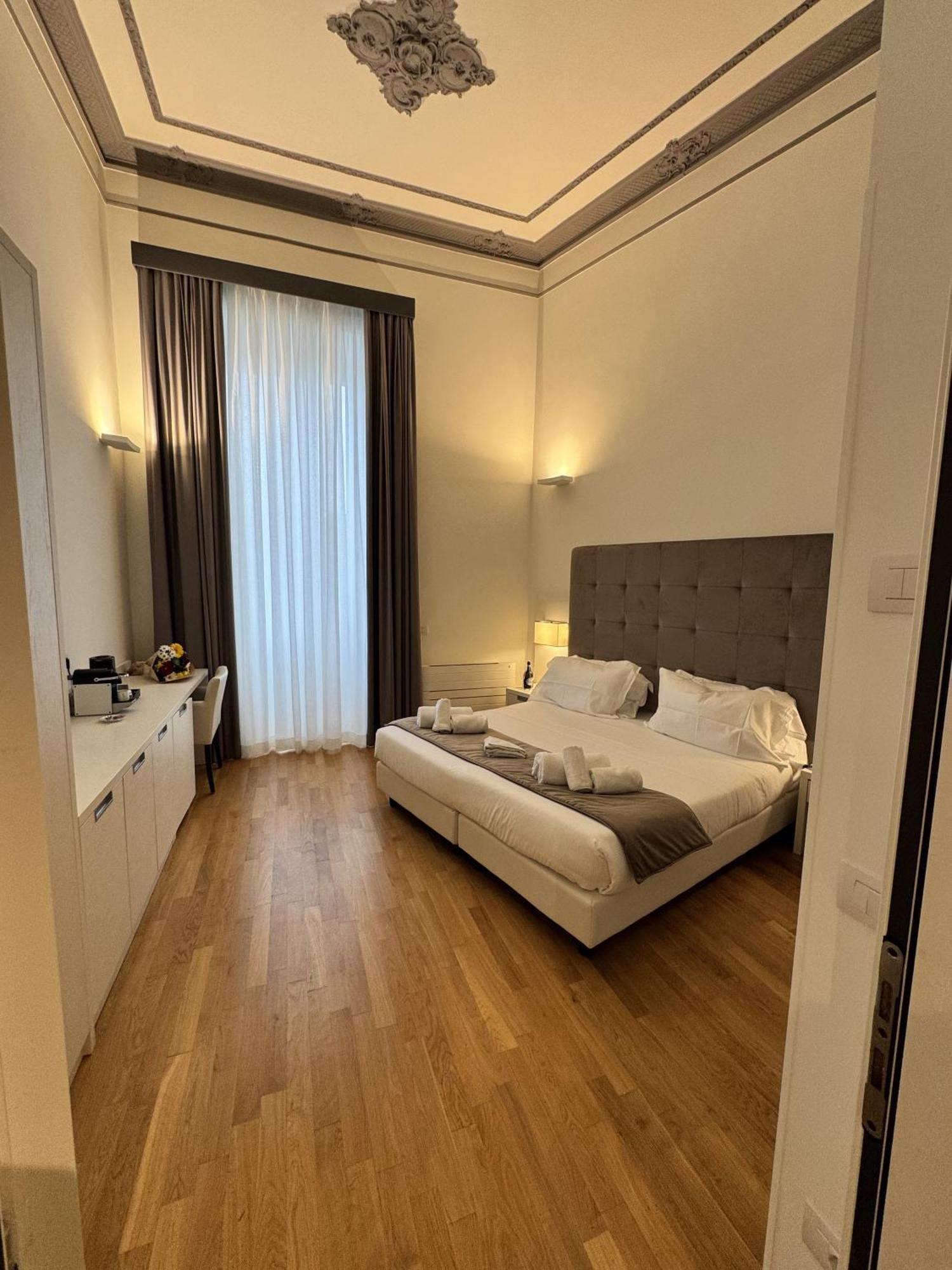 History Suite Essence Rome Bagian luar foto
