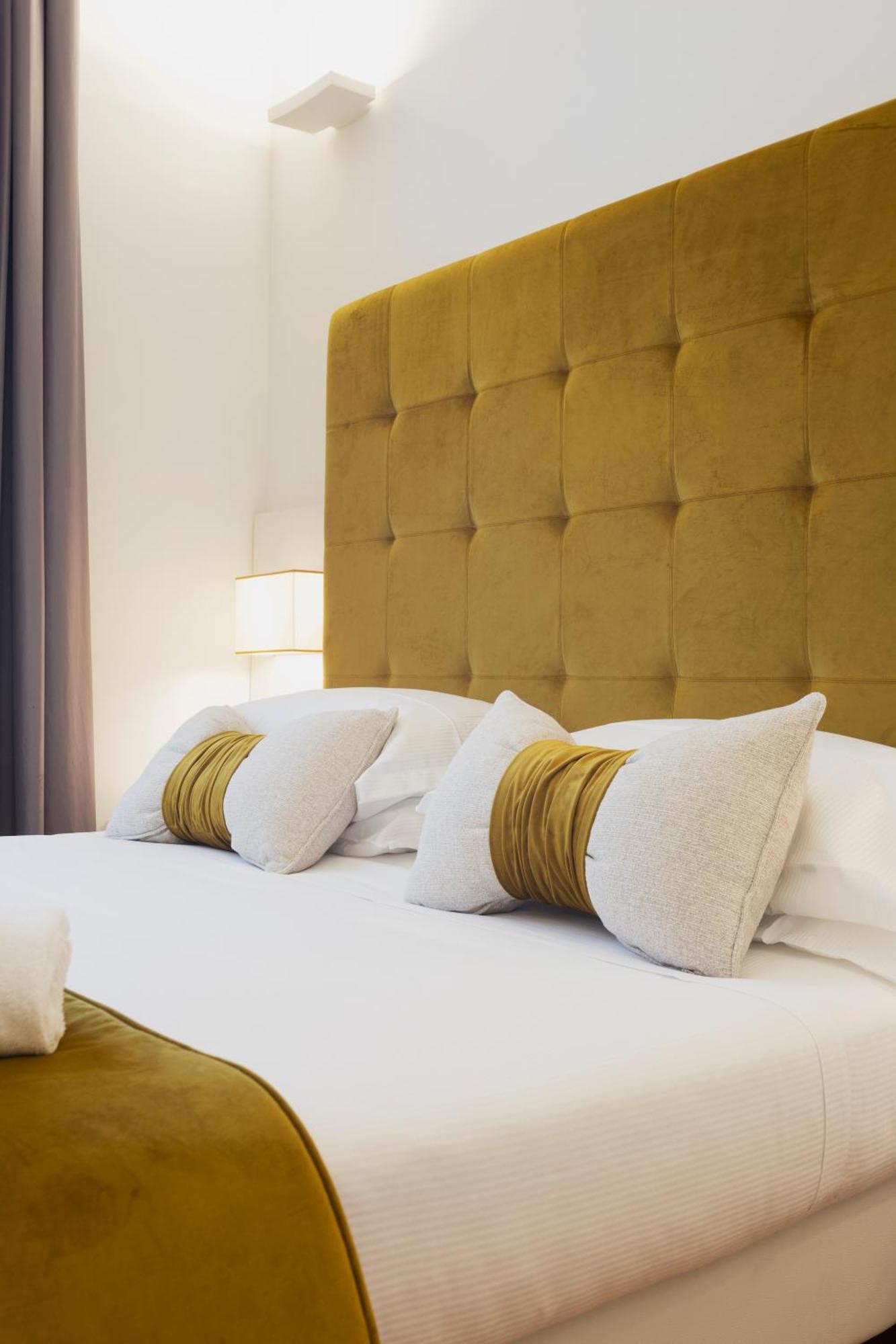 History Suite Essence Rome Bagian luar foto